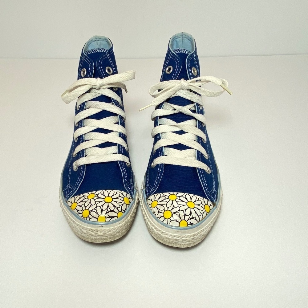 Converse High (Limited Edition) Top Blue / Daisies Size: M3/W5 Unisex - Picture 4 of 13